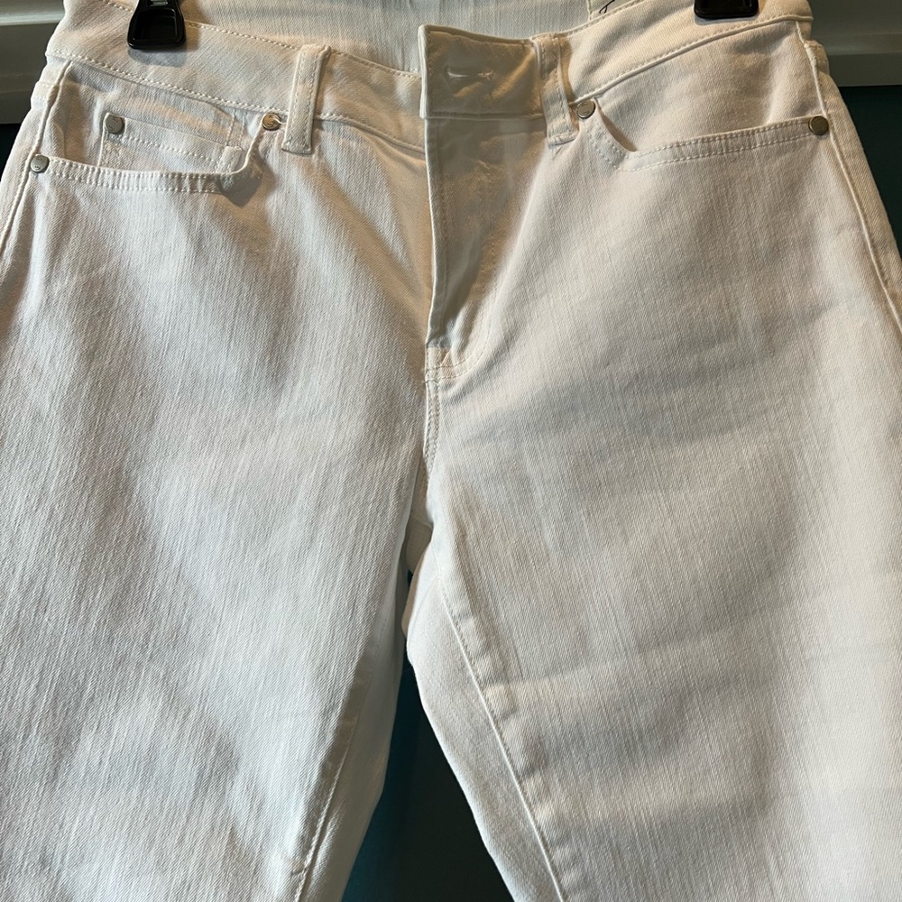 Two by Vince Camuto white jeans, size 8